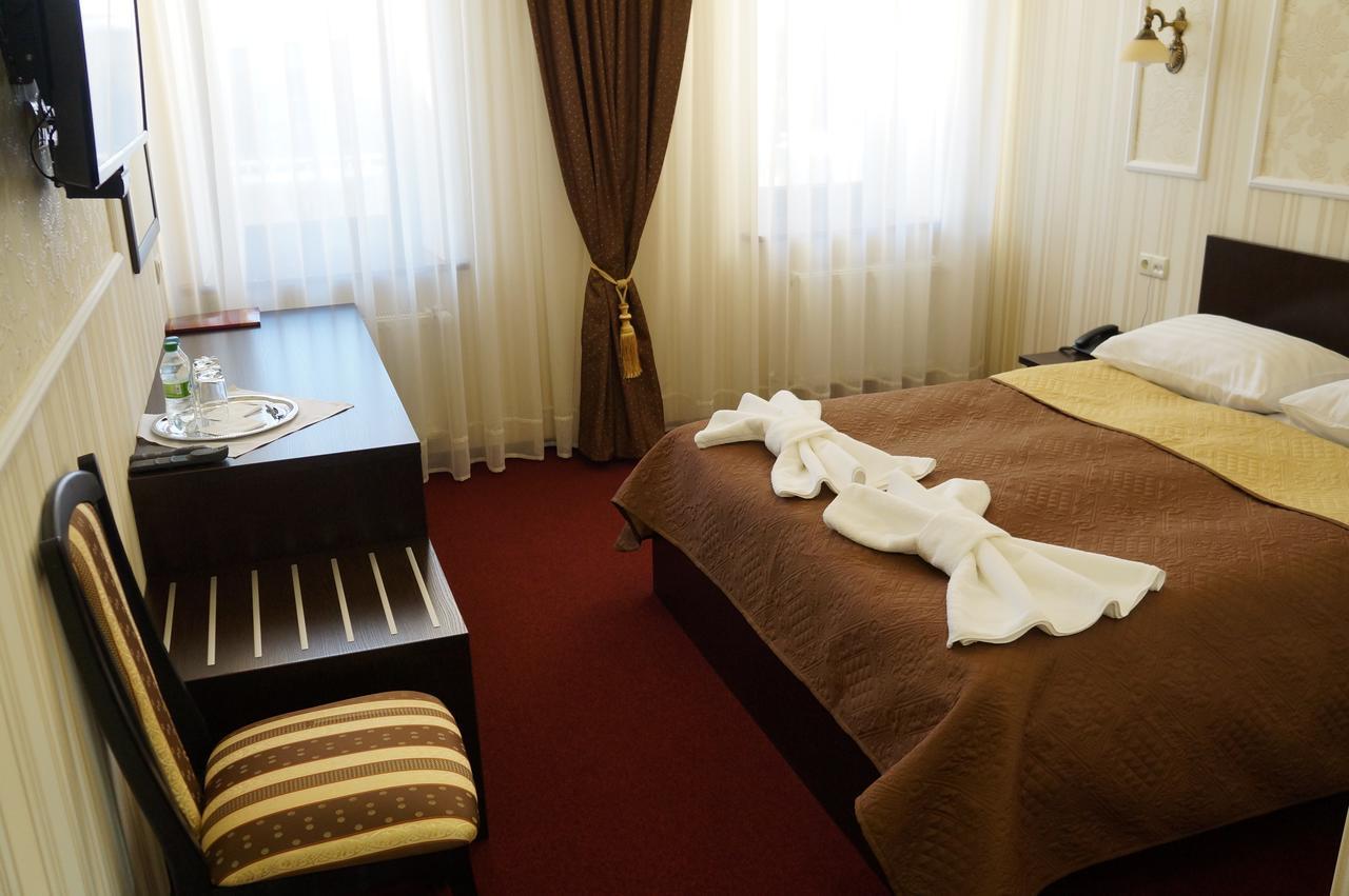 Best Hotel And Restaurant Complex Дунаївці Екстер'єр фото