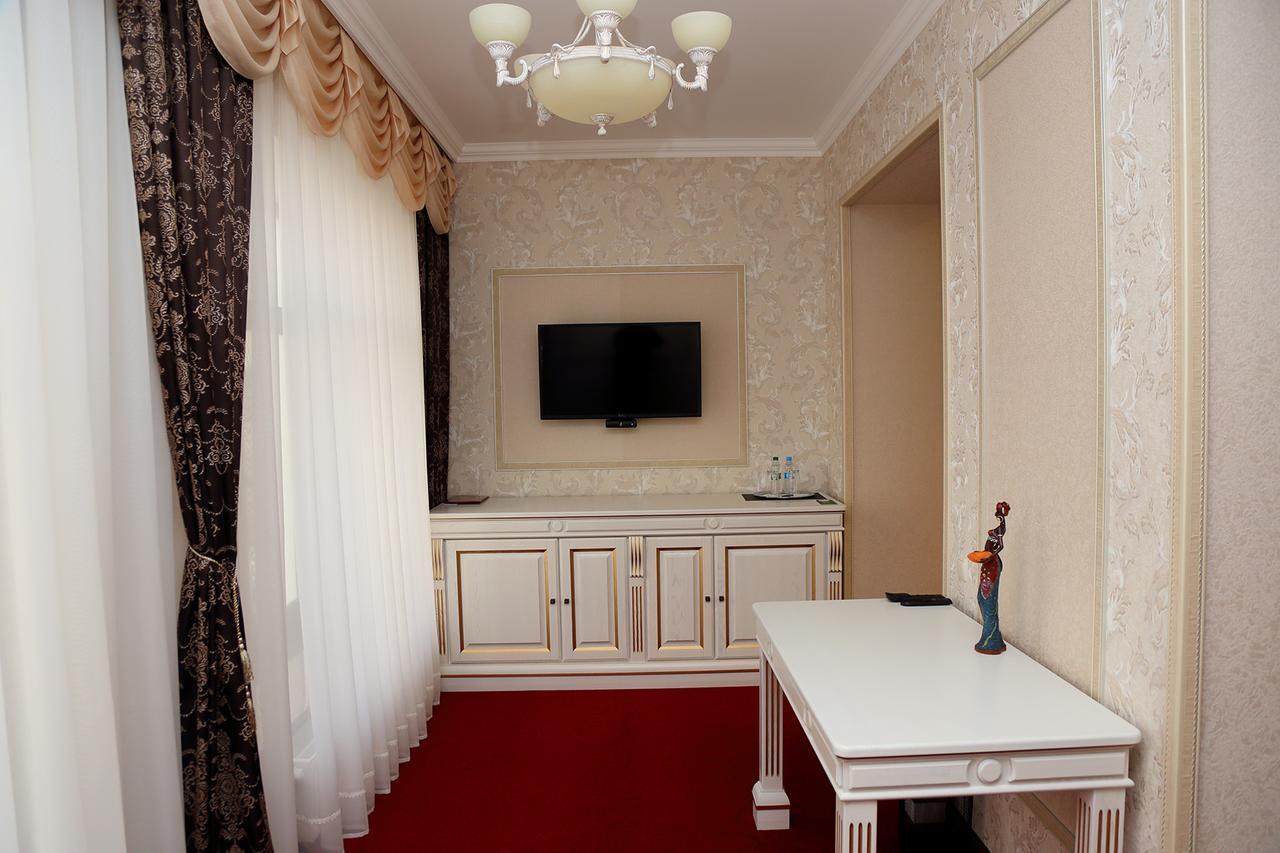 Best Hotel And Restaurant Complex Дунаївці Номер фото
