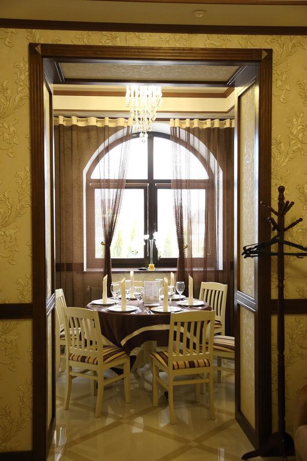 Best Hotel And Restaurant Complex Дунаївці Екстер'єр фото