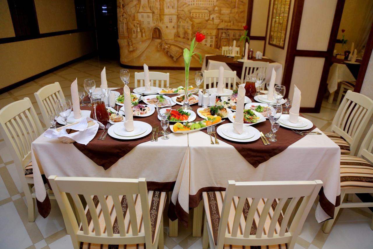 Best Hotel And Restaurant Complex Дунаївці Екстер'єр фото