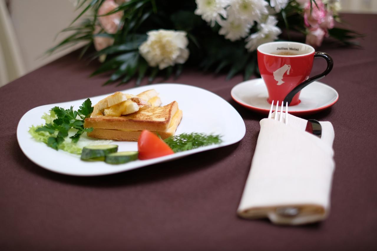 Best Hotel And Restaurant Complex Дунаївці Екстер'єр фото