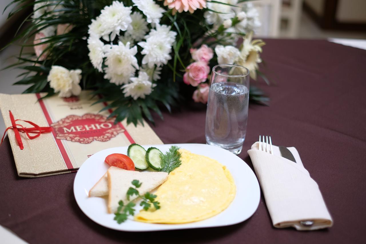 Best Hotel And Restaurant Complex Дунаївці Екстер'єр фото