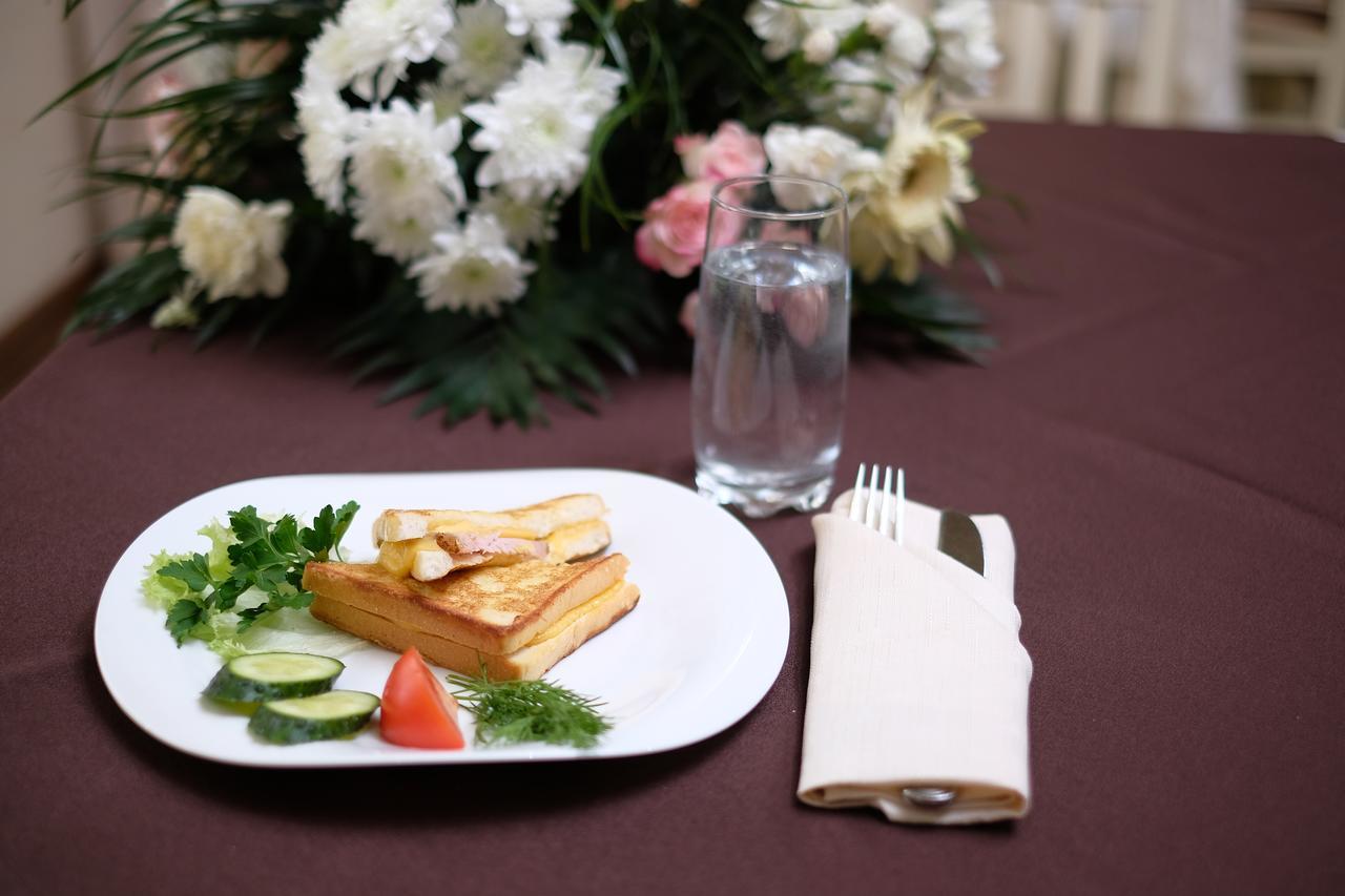 Best Hotel And Restaurant Complex Дунаївці Екстер'єр фото